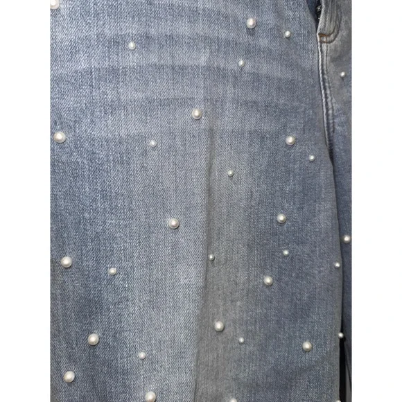 Antonio Melani Pearl Embellished Wide Leg Jeans Light Wash Blue Frayed Hem 12 - Picture 5 of 9